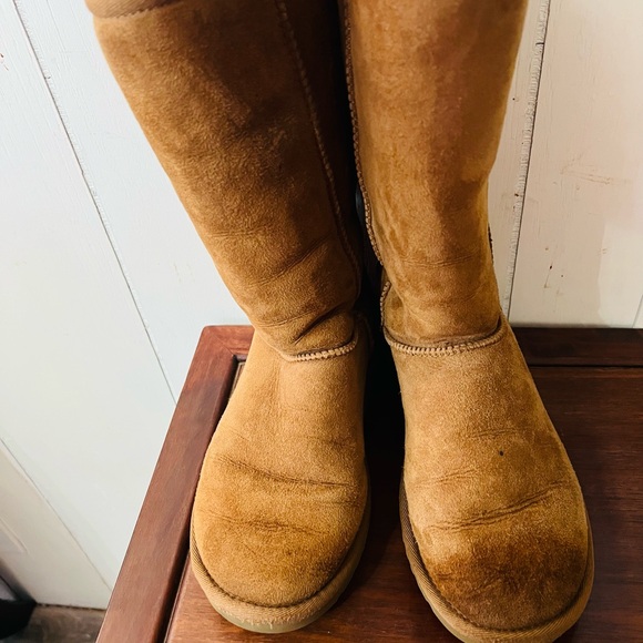 UGG Classic Tall Boots in Tan - Picture 4 of 5